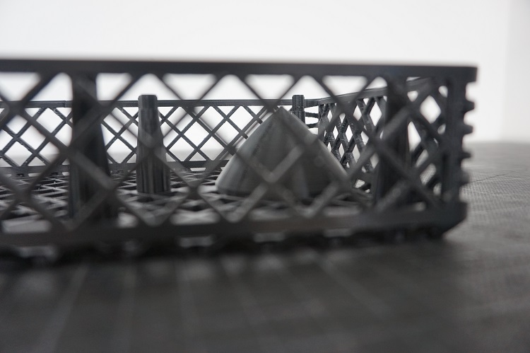 De akoestische lenzen van de Radio 3Sixty in de 'deksel'