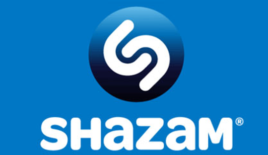 Logo van de muziekherkenningsapp Shazam. Een nummer zoeken terwijl het speelt