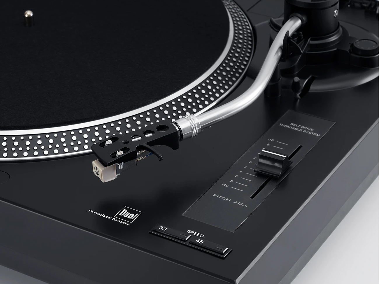 DUAL DT 250 USB Detail